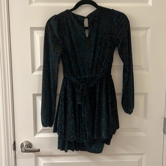 Allison & Kelly Green Velvet Romper XS - Picture 2 of 3